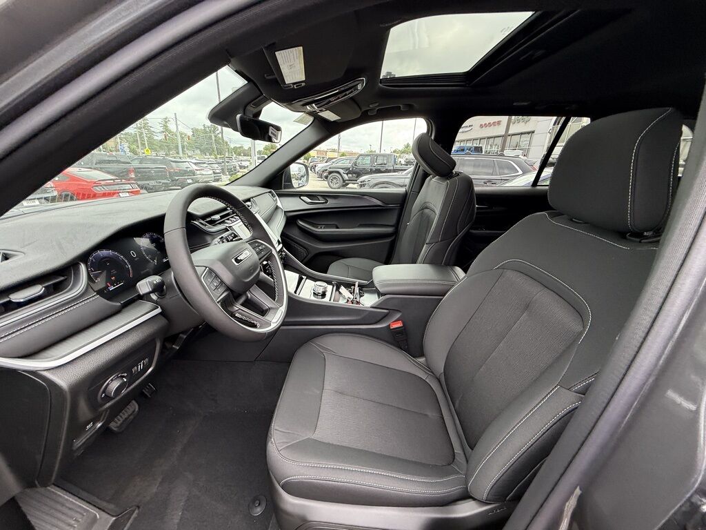 2025 Jeep Grand Cherokee Laredo X Crestwood KY