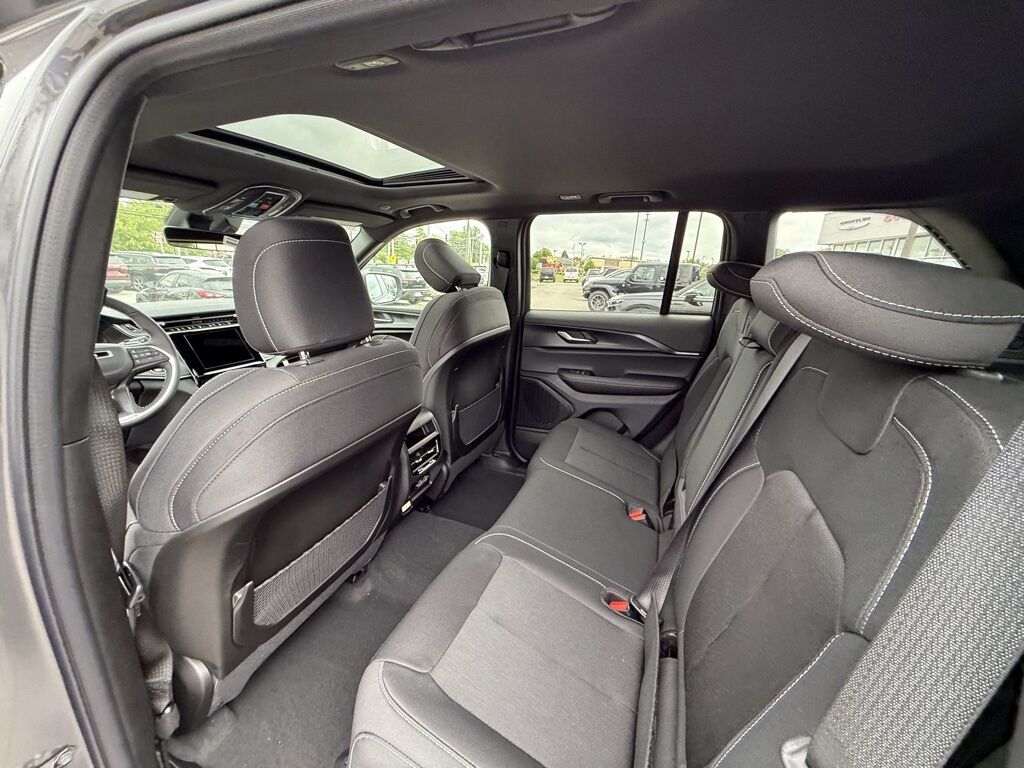 2025 Jeep Grand Cherokee Laredo X Crestwood KY