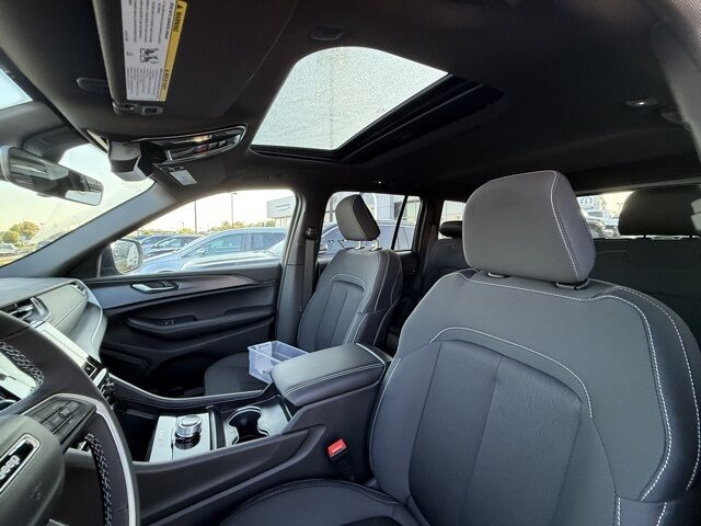 2025 Jeep Grand Cherokee Laredo X Crestwood KY