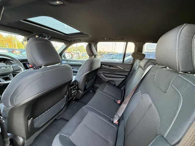 2025 Jeep Grand Cherokee Laredo X Crestwood KY