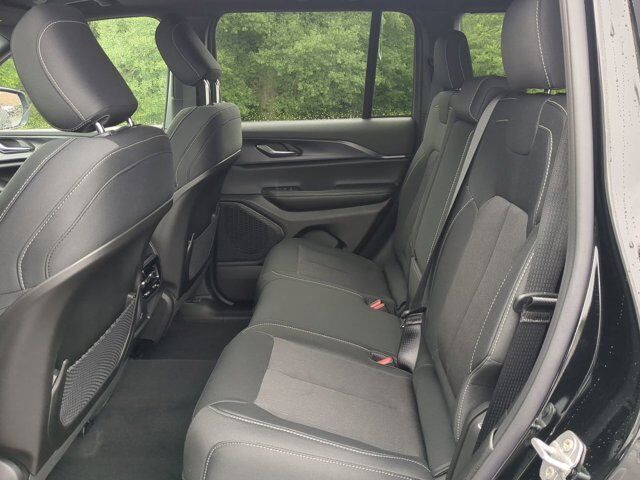 2025 Jeep Grand Cherokee Laredo X Appleton WI