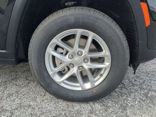 2025 Jeep Grand Cherokee Laredo X Appleton WI
