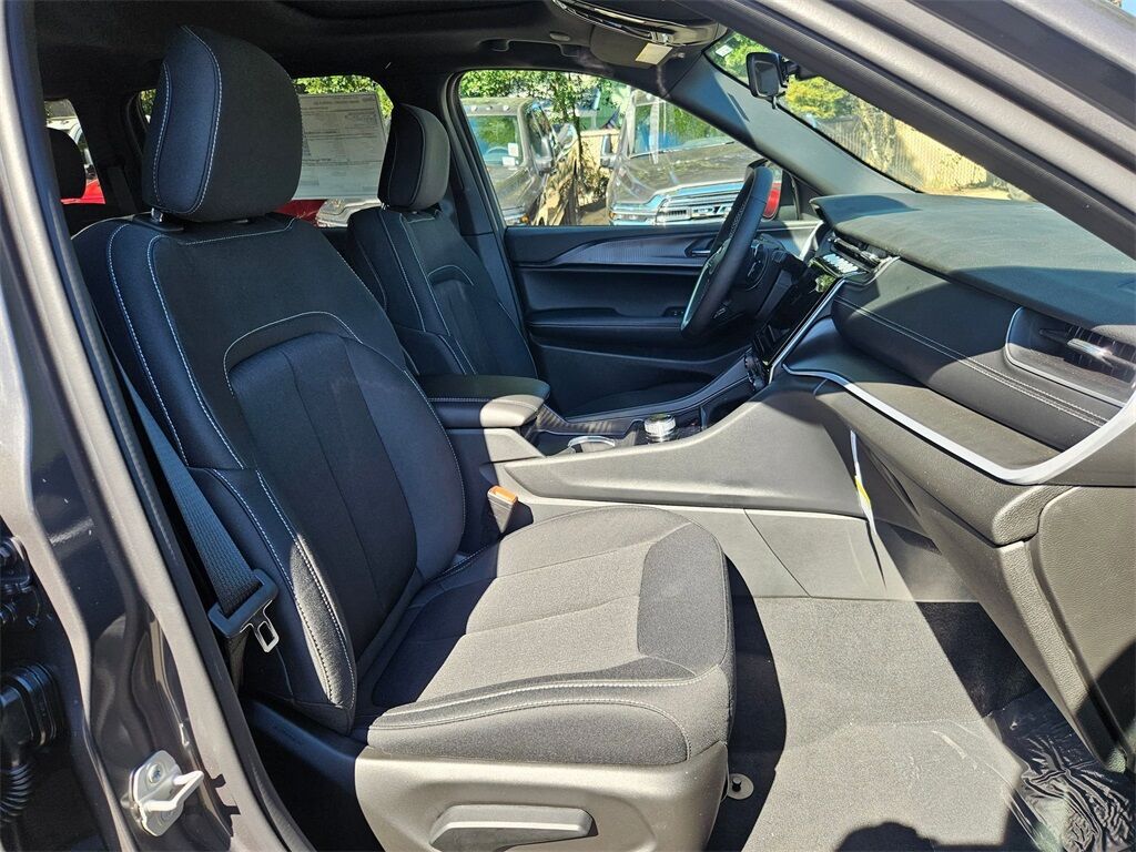 2025 Jeep Grand Cherokee Laredo X Gresham OR