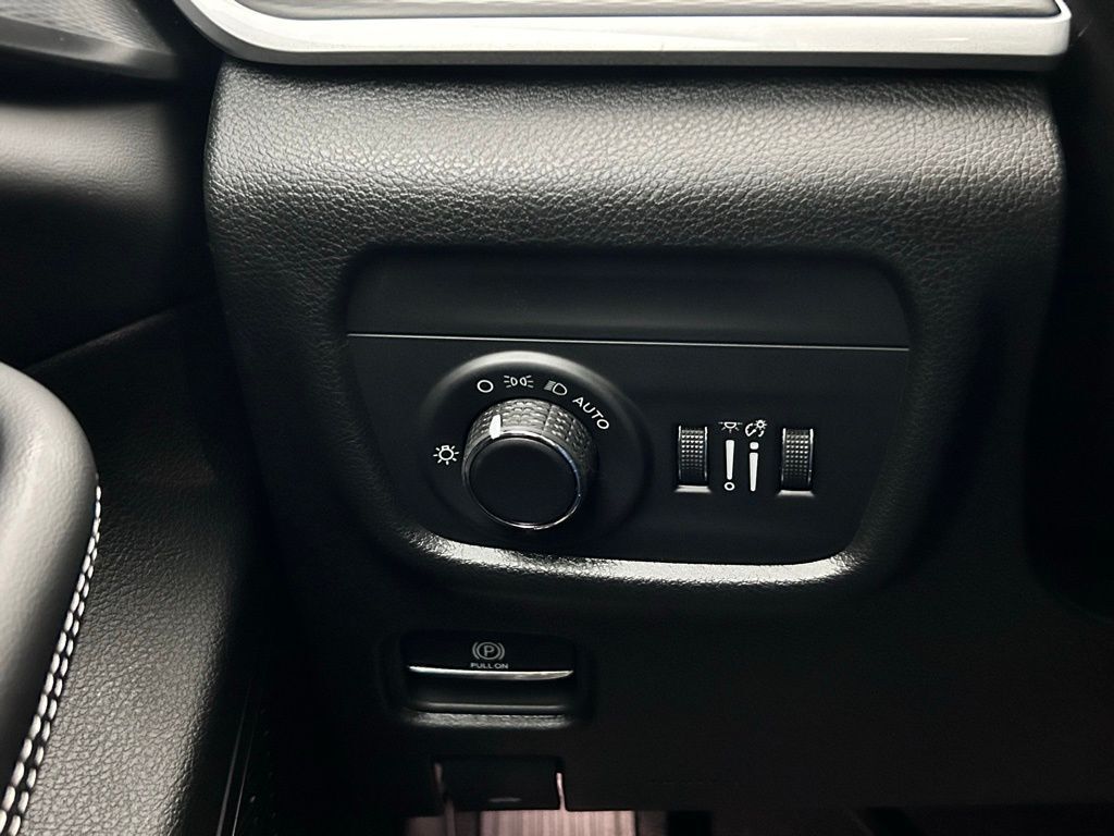 2025 Jeep Grand Cherokee Laredo X Portland OR