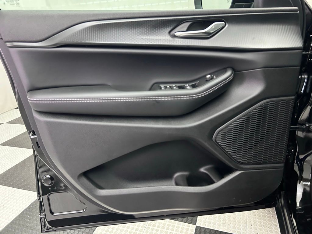 2025 Jeep Grand Cherokee Laredo X Portland OR