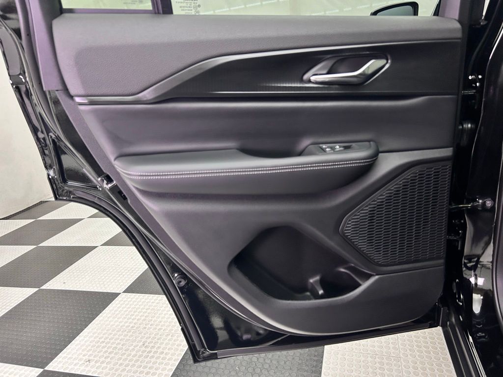 2025 Jeep Grand Cherokee Laredo X Portland OR