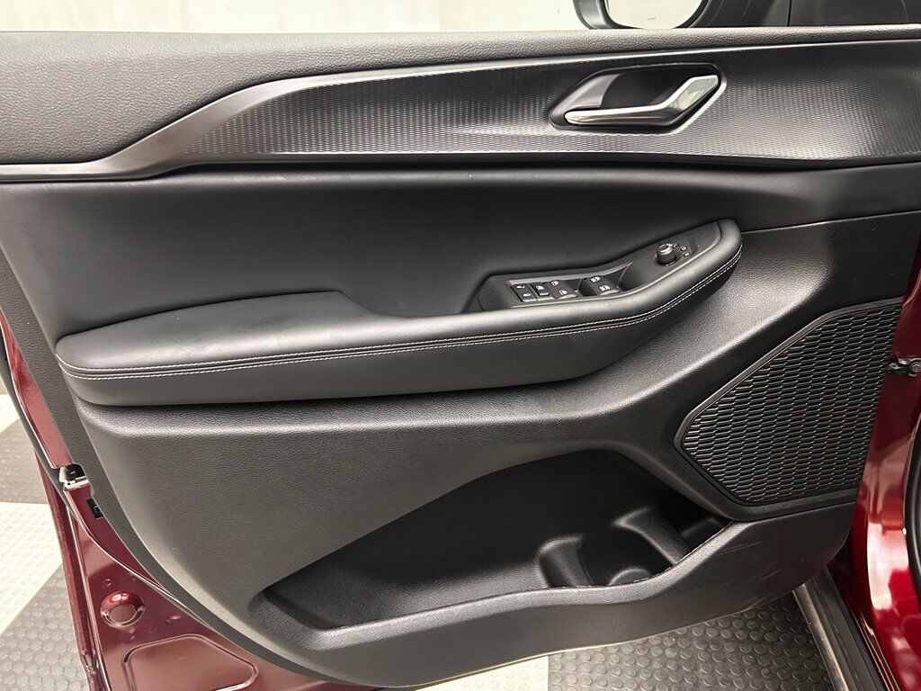 2025 Jeep Grand Cherokee Laredo X Portland OR
