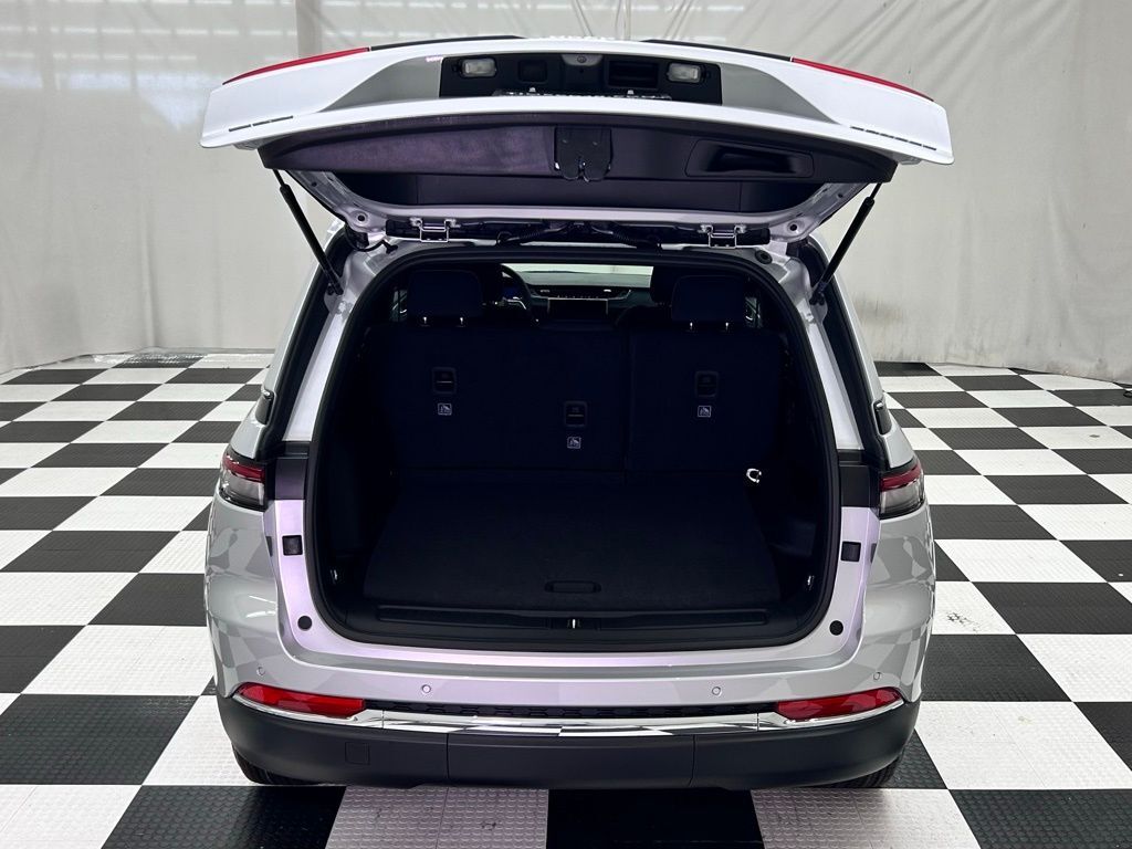 2025 Jeep Grand Cherokee Laredo X Portland OR