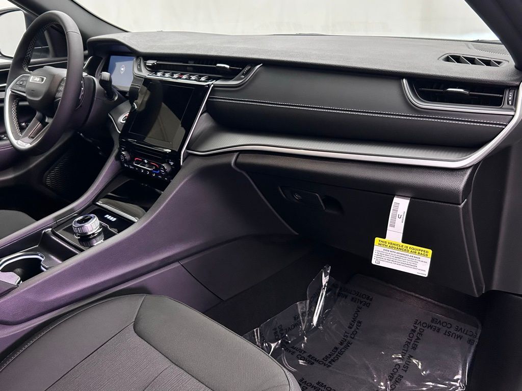 2025 Jeep Grand Cherokee Laredo X Portland OR