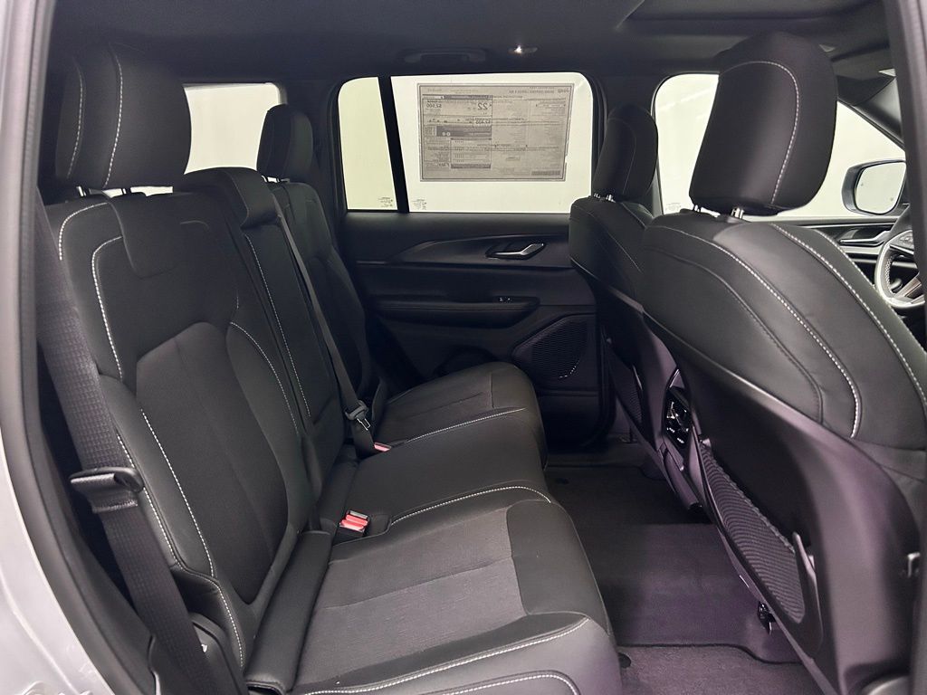 2025 Jeep Grand Cherokee Laredo X Portland OR