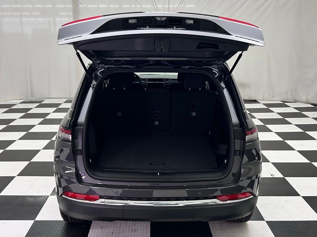 2025 Jeep Grand Cherokee Laredo X Portland OR