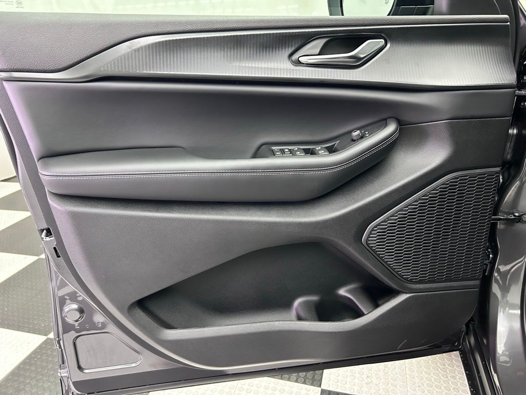 2025 Jeep Grand Cherokee Laredo X Portland OR