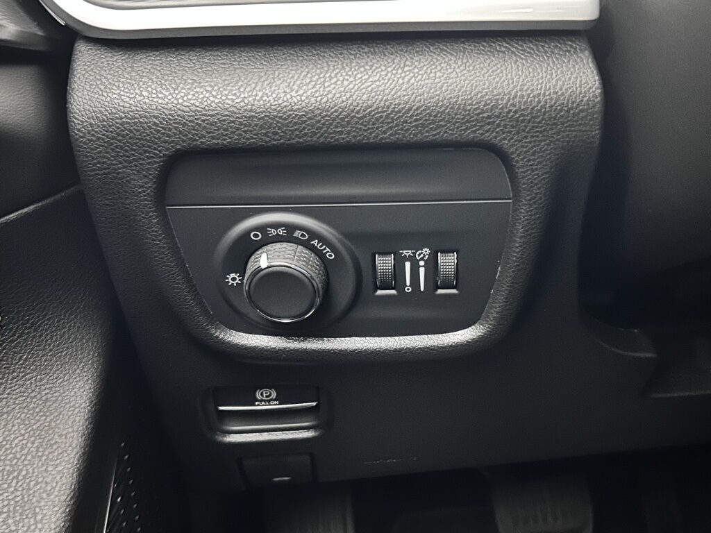 2025 Jeep Grand Cherokee Laredo X Portland OR