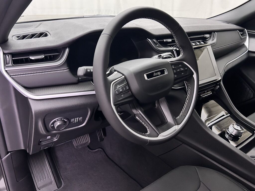 2025 Jeep Grand Cherokee Laredo X Portland OR