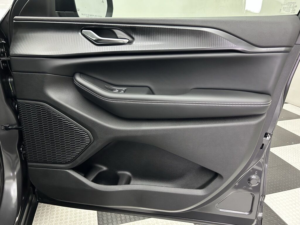 2025 Jeep Grand Cherokee Laredo X Portland OR