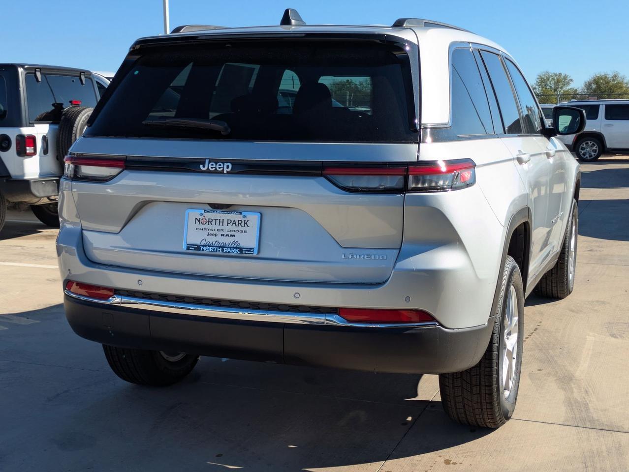 2025 Jeep Grand Cherokee Laredo X