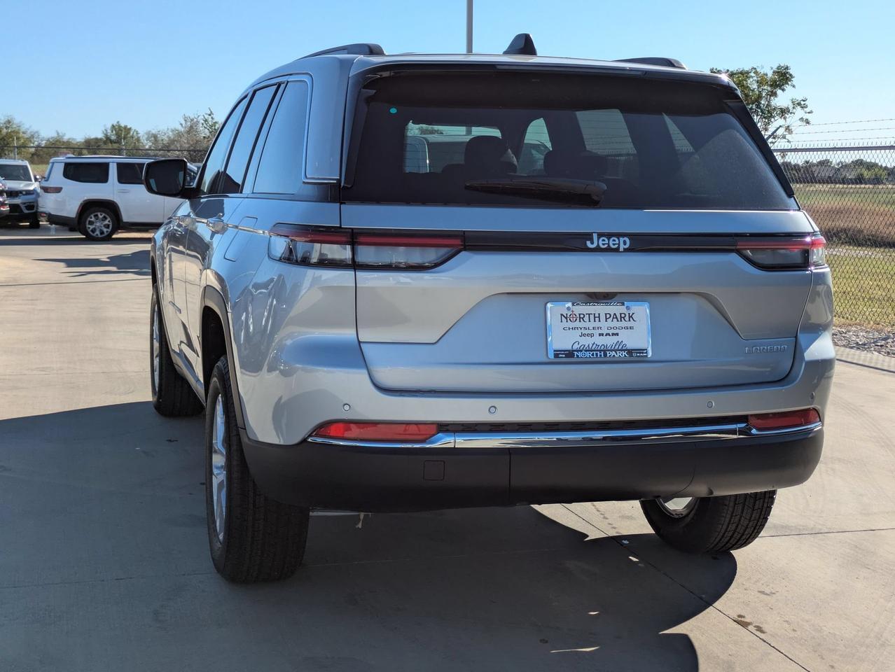 2025 Jeep Grand Cherokee Laredo X Castroville TX