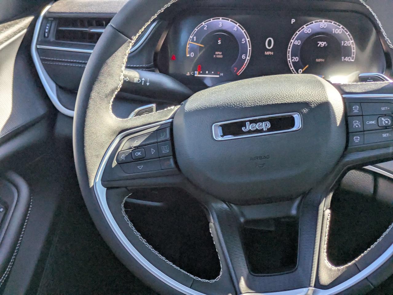 2025 Jeep Grand Cherokee Laredo X Castroville TX
