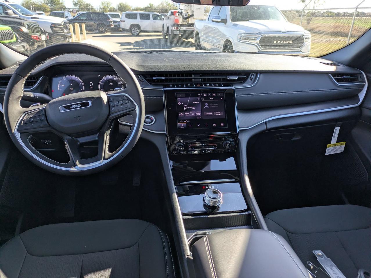 2025 Jeep Grand Cherokee Laredo X Castroville TX