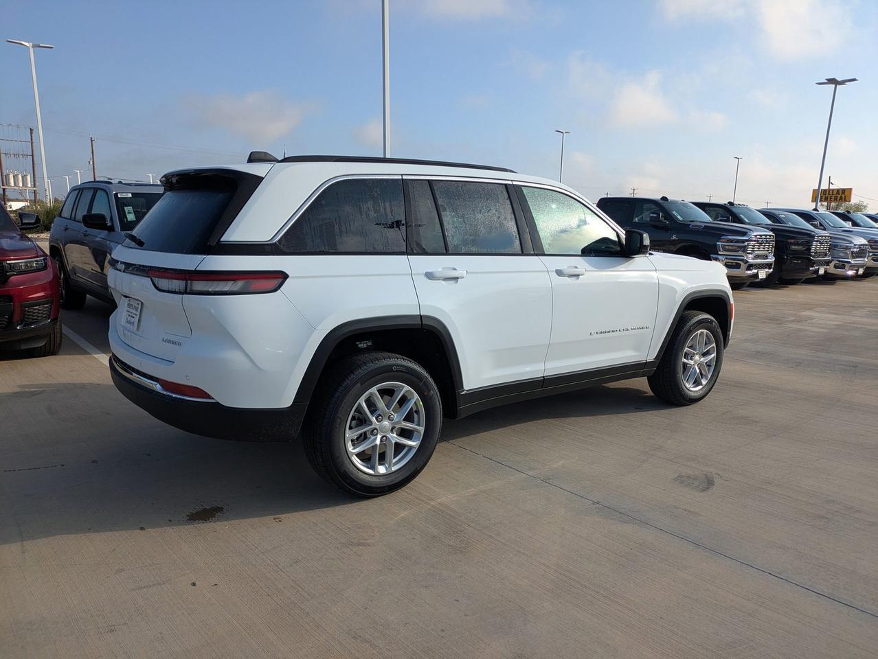 2025 Jeep Grand Cherokee Laredo X