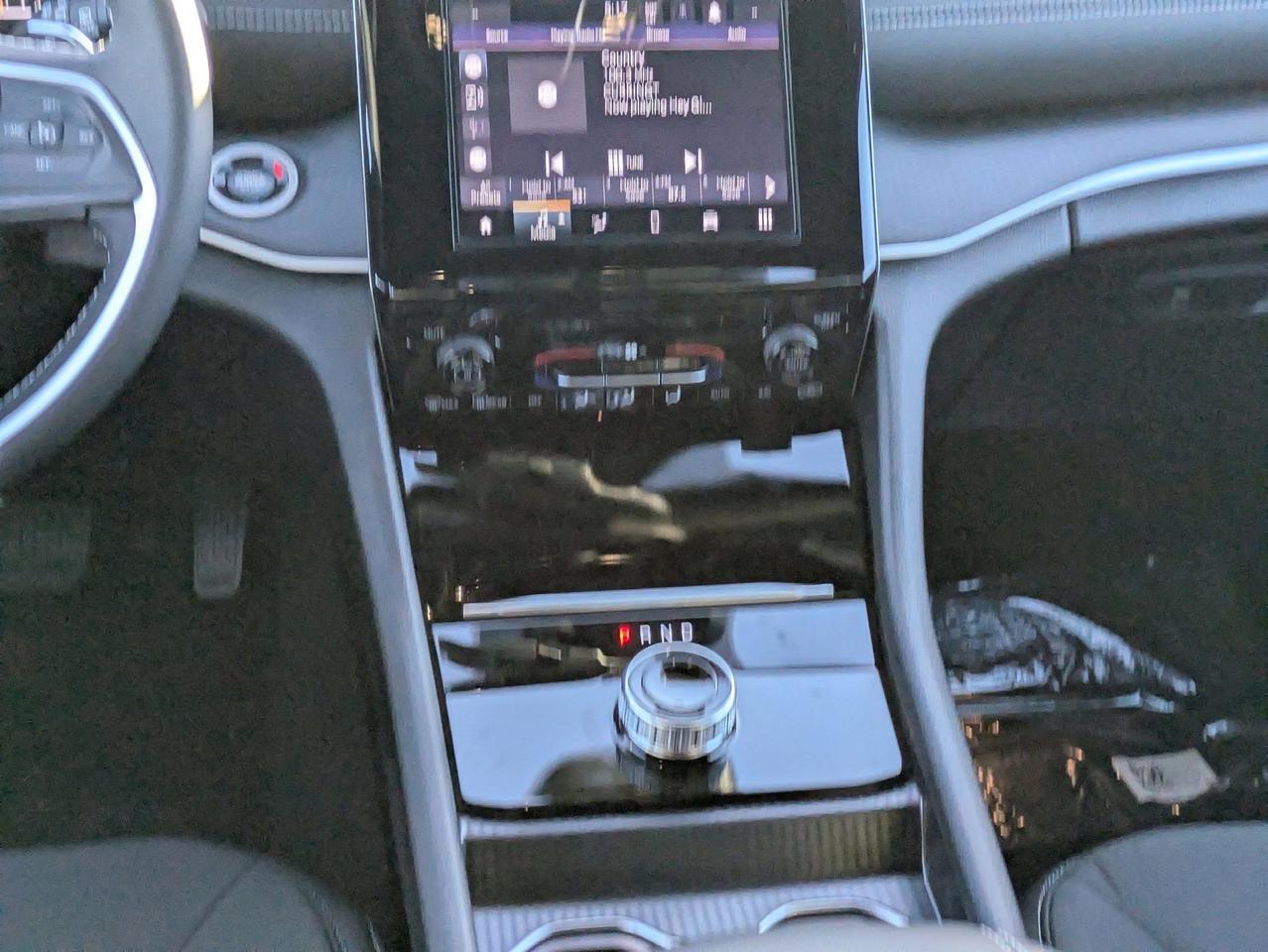 2025 Jeep Grand Cherokee Laredo X Castroville TX