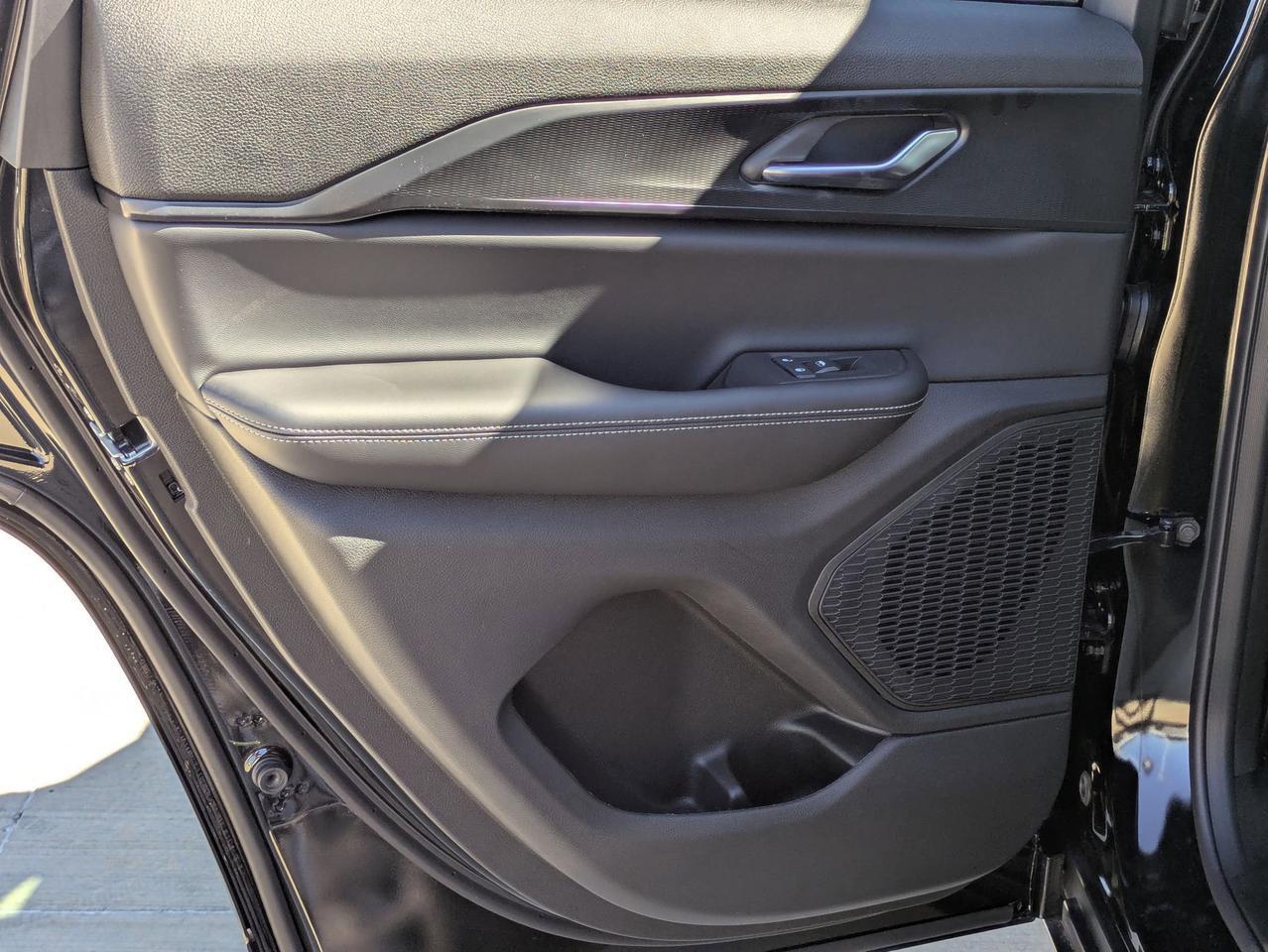 2025 Jeep Grand Cherokee Laredo X Castroville TX