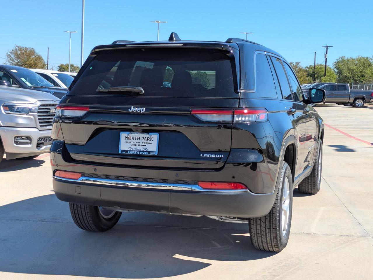 2025 Jeep Grand Cherokee Laredo X