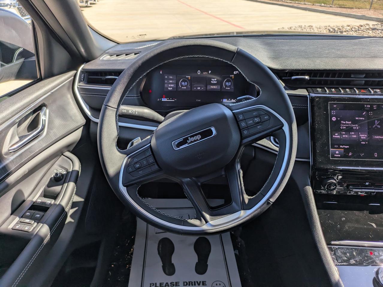 2025 Jeep Grand Cherokee Laredo X Castroville TX