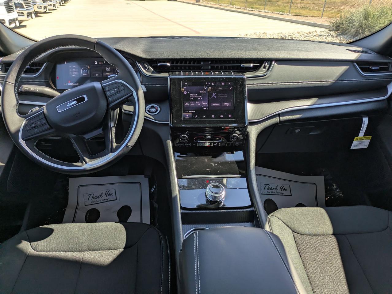 2025 Jeep Grand Cherokee Laredo X Castroville TX