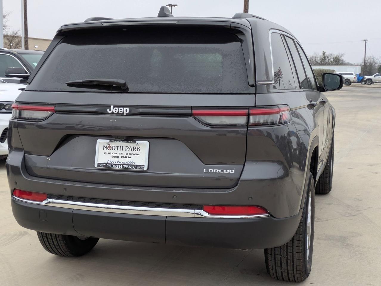 2025 Jeep Grand Cherokee Laredo X Castroville TX