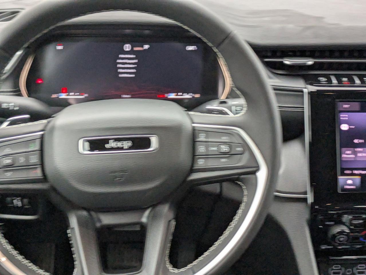 2025 Jeep Grand Cherokee Laredo X Castroville TX