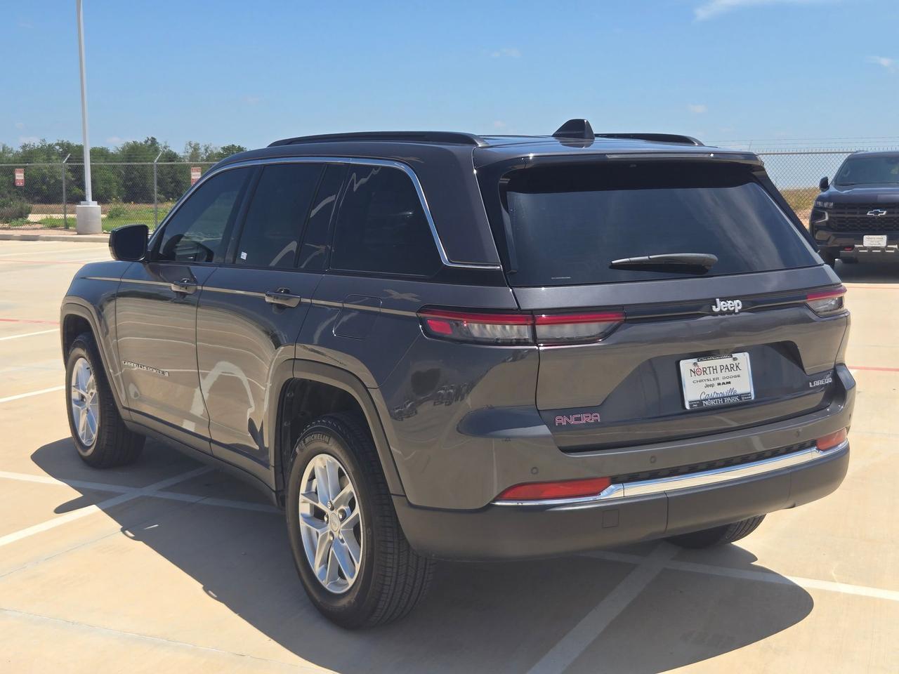 2025 Jeep Grand Cherokee Laredo X Castroville TX