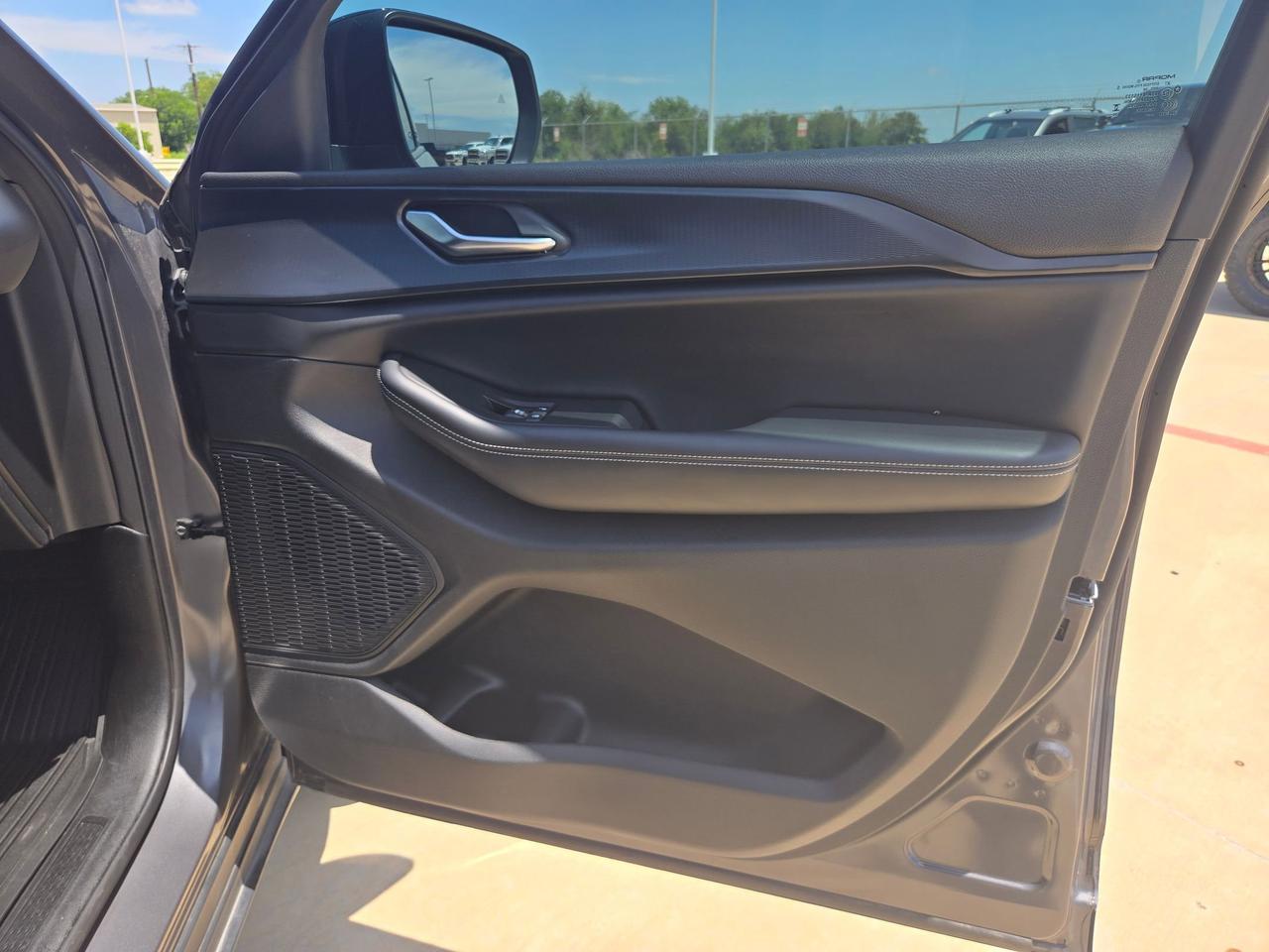 2025 Jeep Grand Cherokee Laredo X Castroville TX