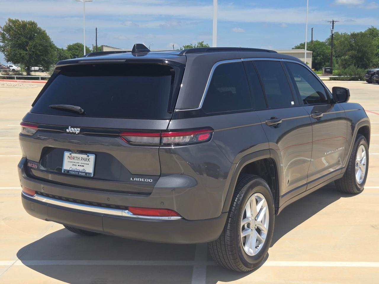 2025 Jeep Grand Cherokee Laredo X