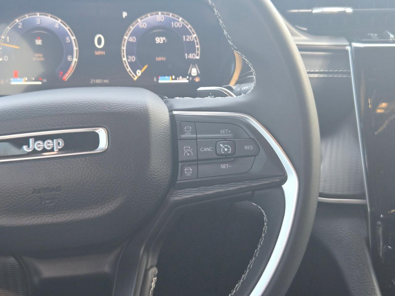 2025 Jeep Grand Cherokee Laredo X Castroville TX