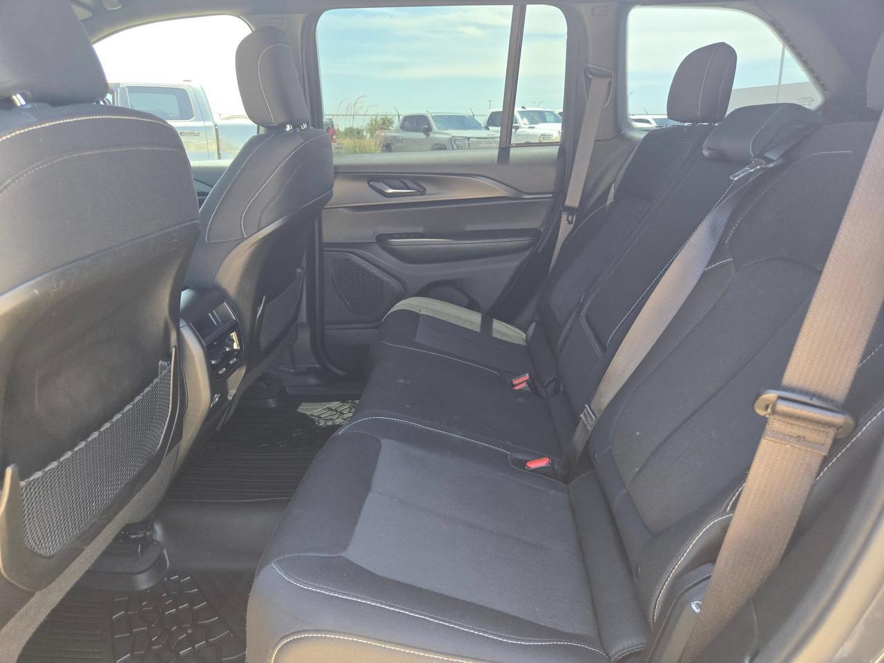2025 Jeep Grand Cherokee Laredo X Castroville TX