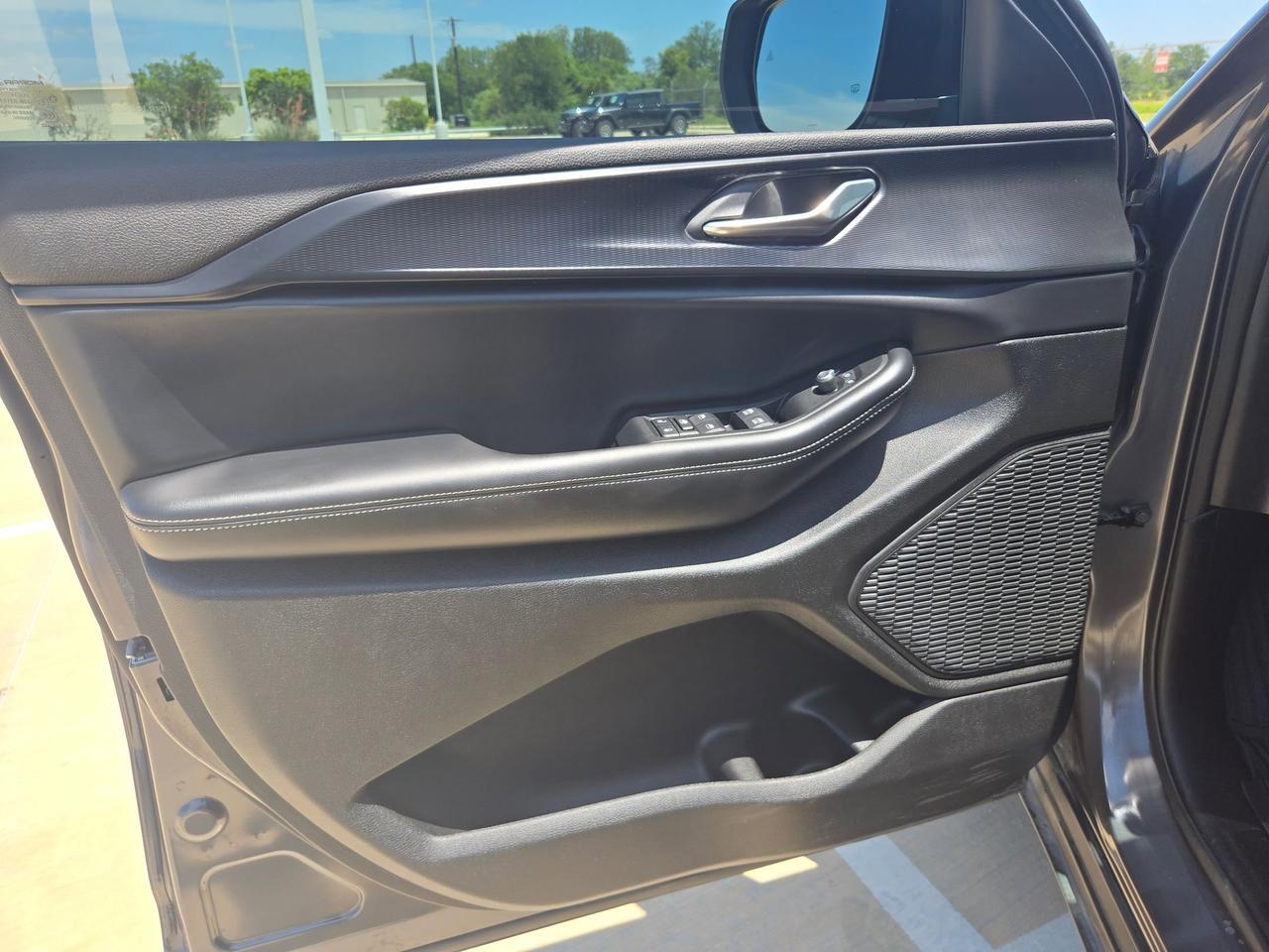 2025 Jeep Grand Cherokee Laredo X Castroville TX