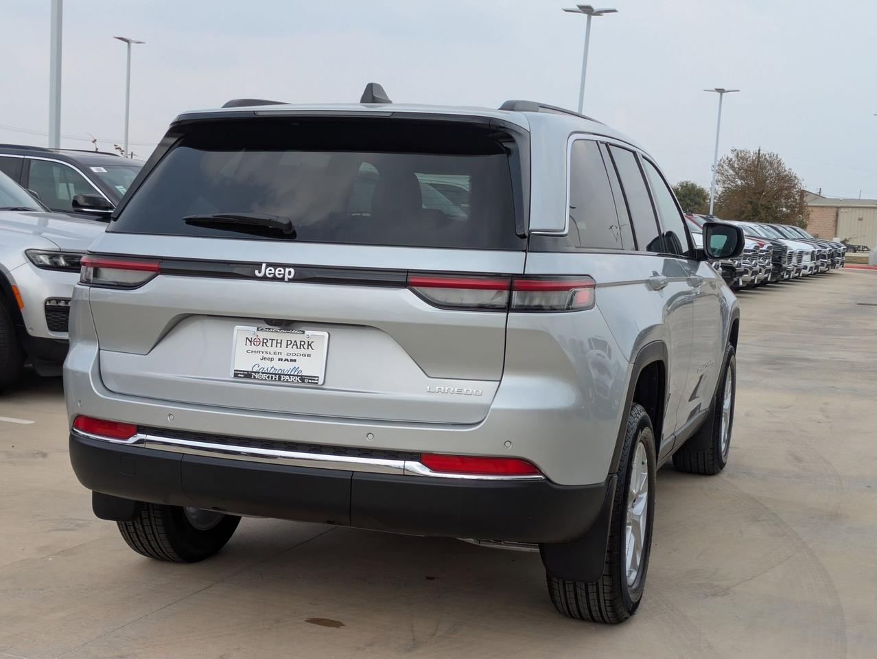 2025 Jeep Grand Cherokee Laredo X