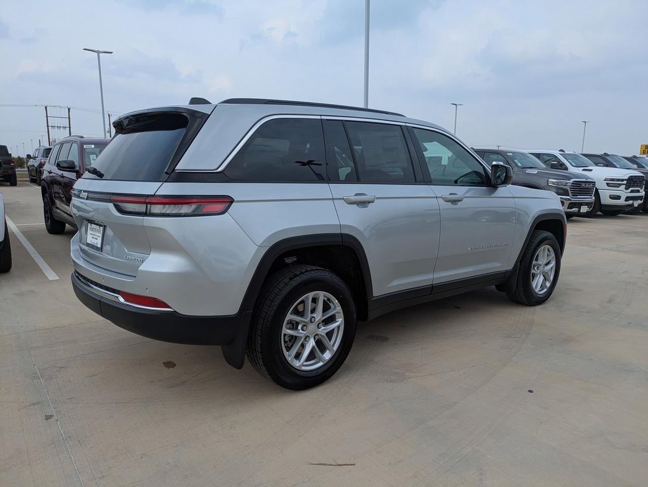 2025 Jeep Grand Cherokee Laredo X