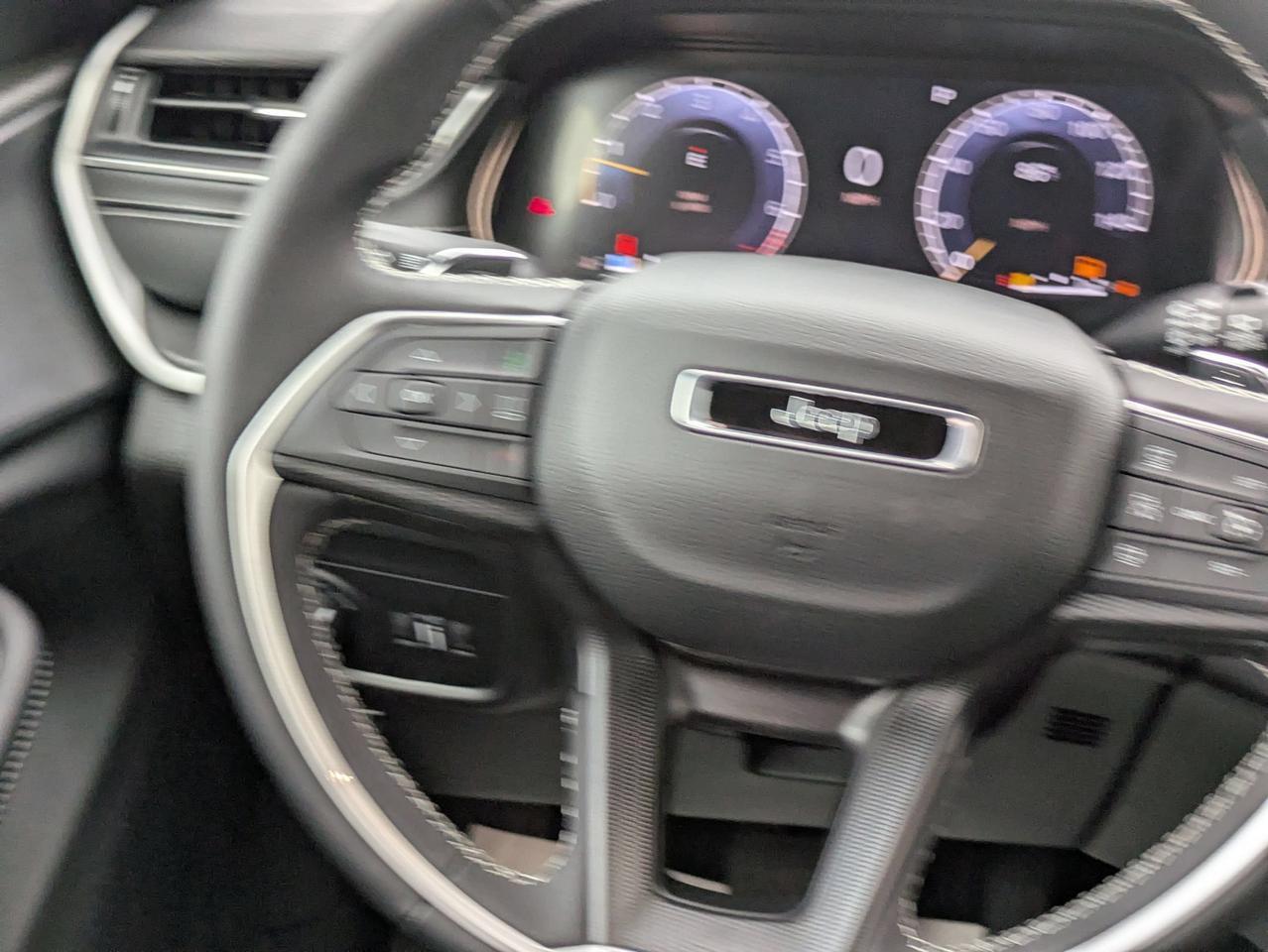 2025 Jeep Grand Cherokee Laredo X Castroville TX