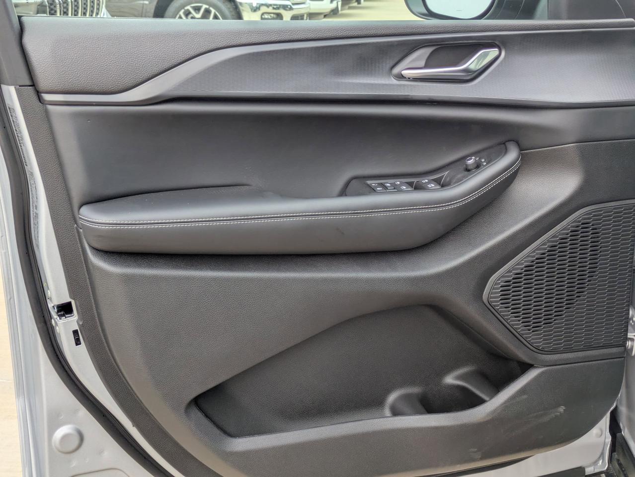 2025 Jeep Grand Cherokee Laredo X Castroville TX