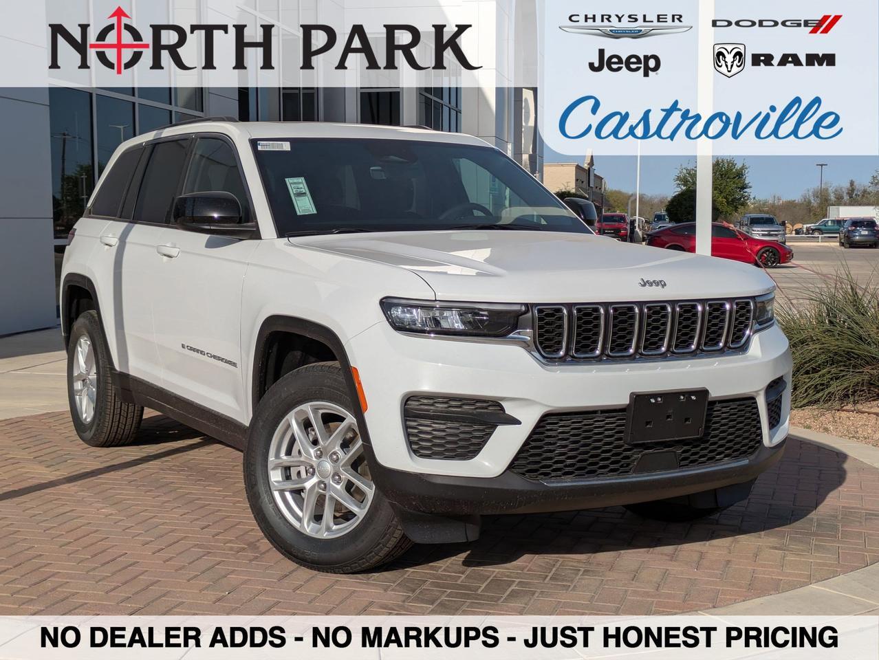 2025 Jeep Grand Cherokee Laredo X Castroville TX