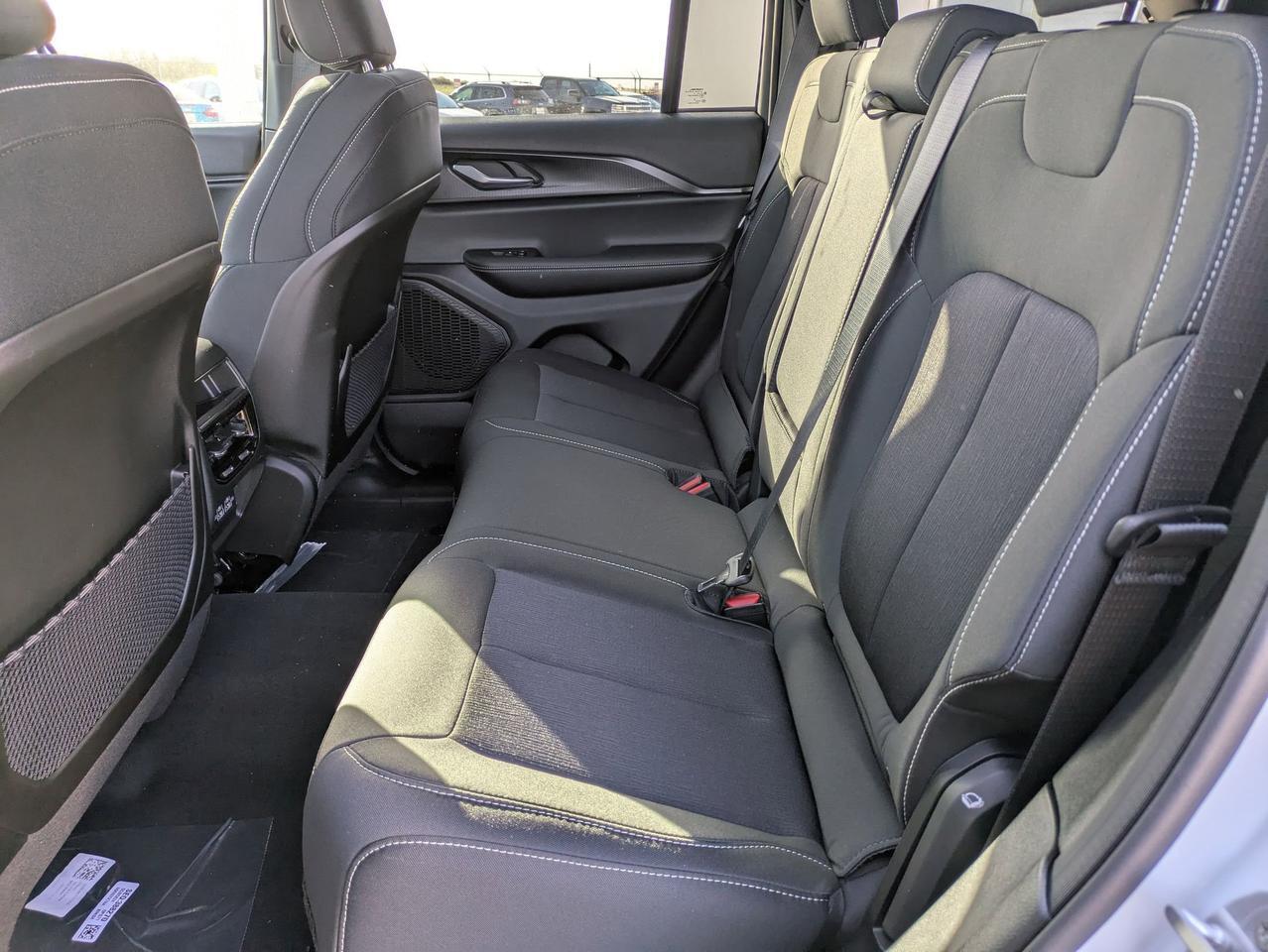 2025 Jeep Grand Cherokee Laredo X Castroville TX