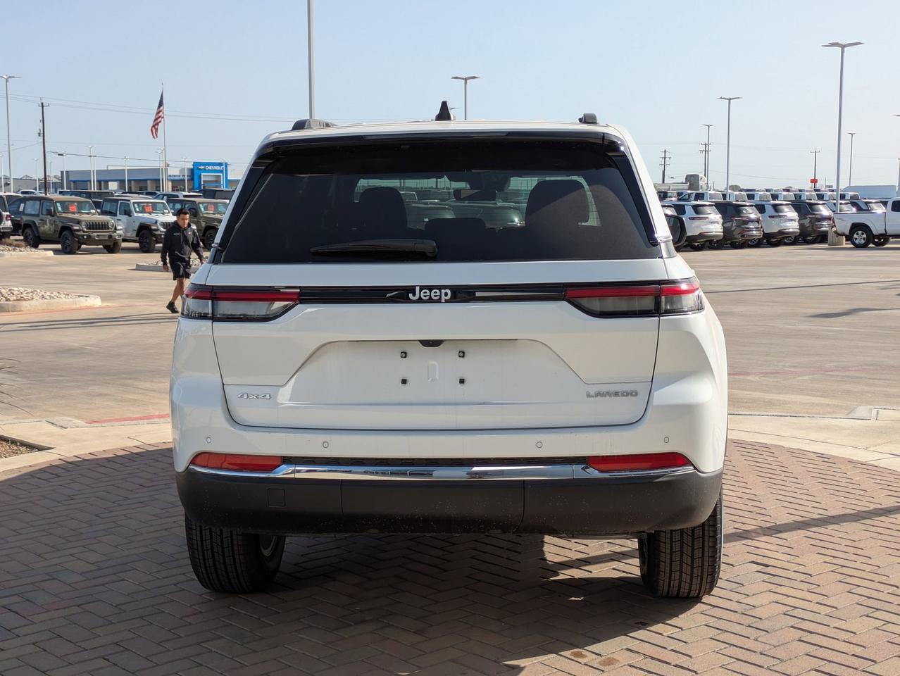2025 Jeep Grand Cherokee Laredo X Castroville TX