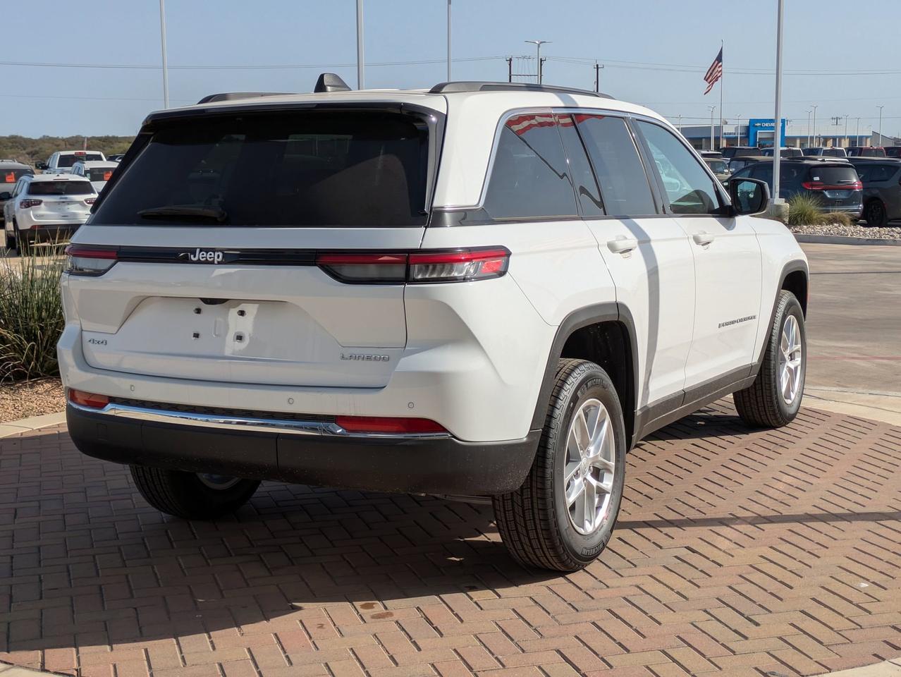 2025 Jeep Grand Cherokee Laredo X Castroville TX