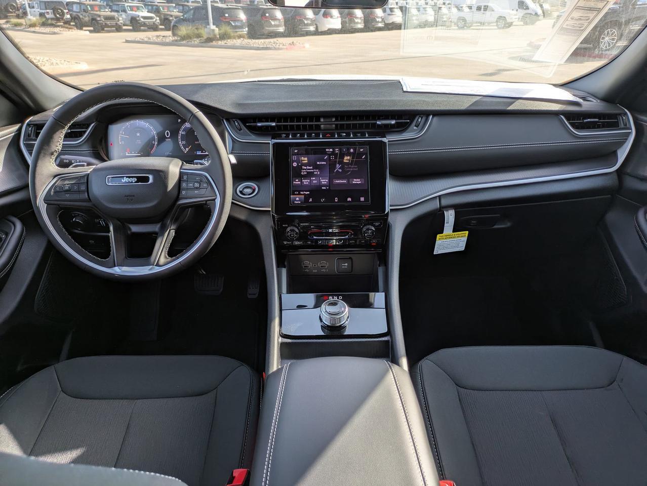 2025 Jeep Grand Cherokee Laredo X Castroville TX