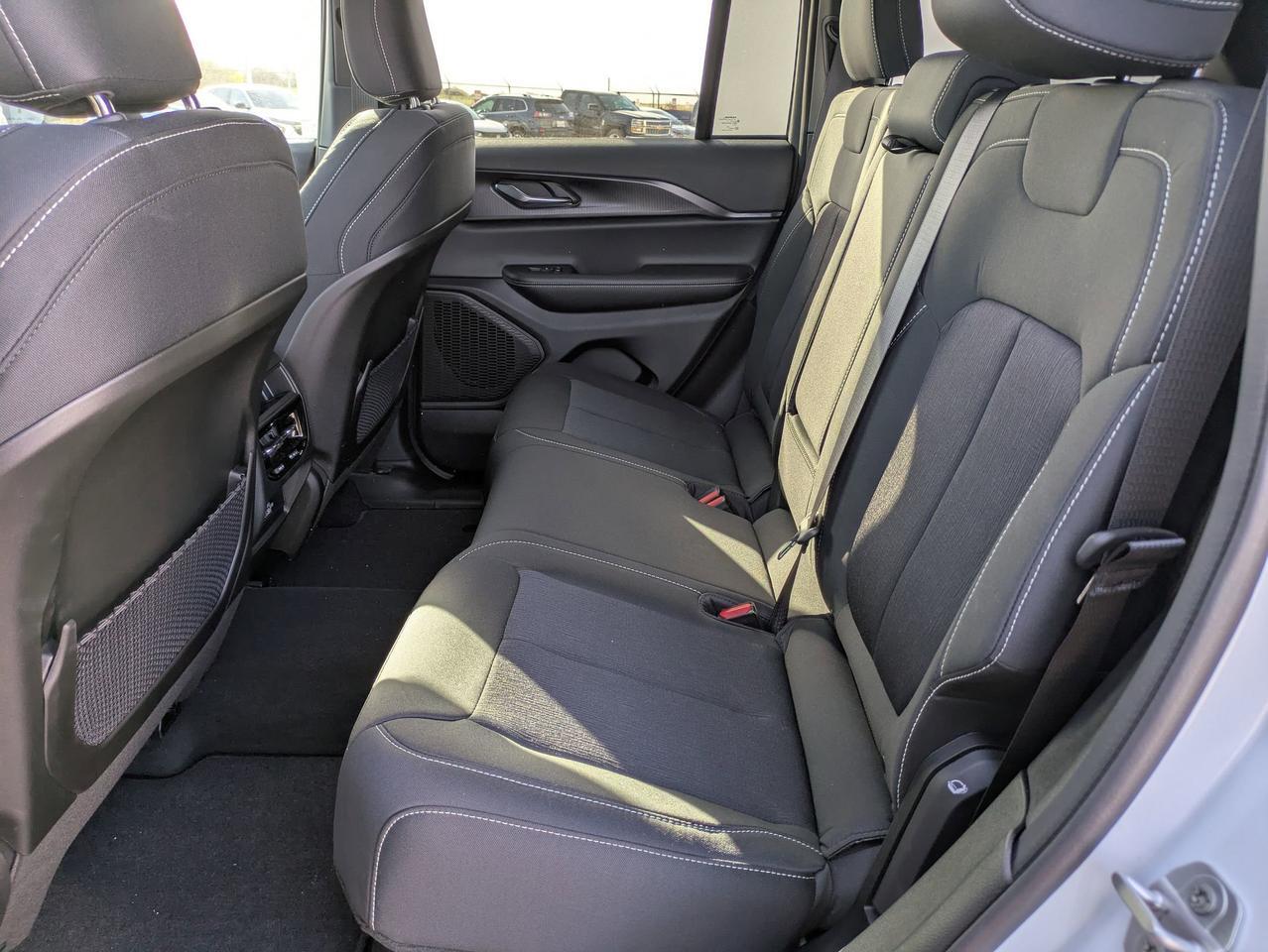 2025 Jeep Grand Cherokee Laredo X Castroville TX