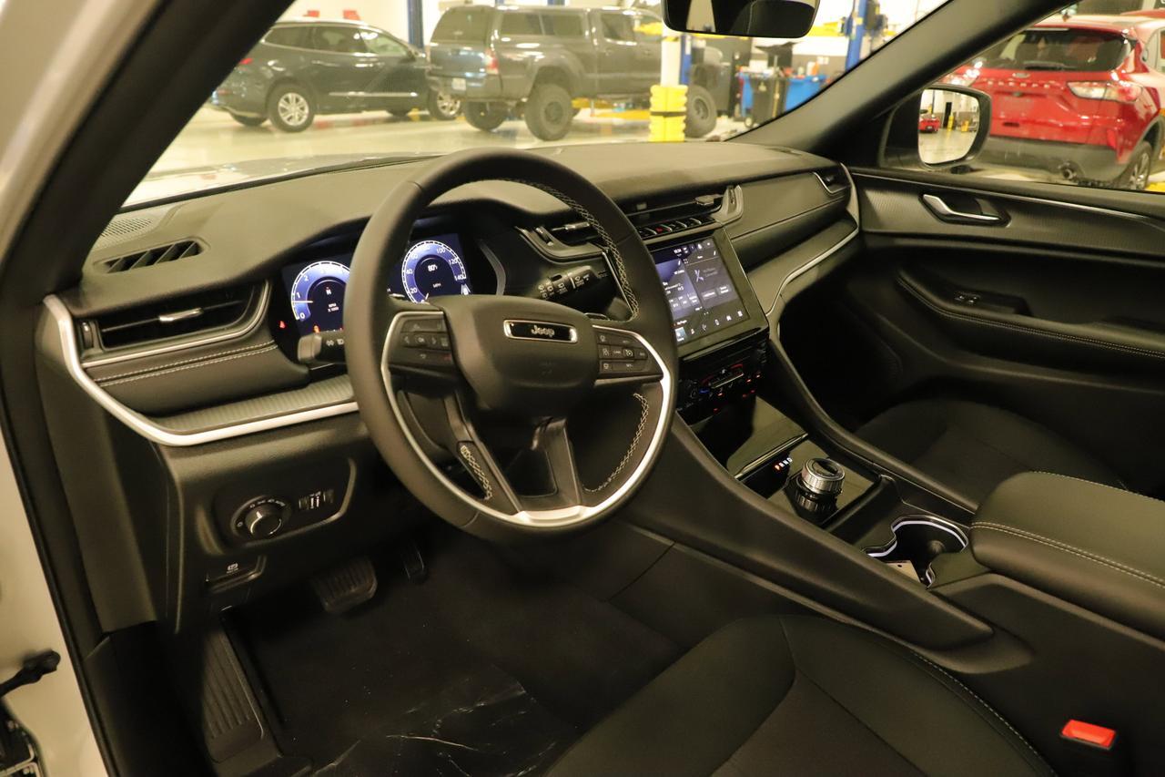 2025 Jeep Grand Cherokee Laredo X New Braunfels TX