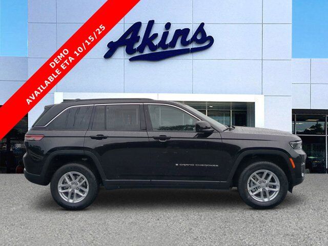 2025 Jeep Grand Cherokee Laredo X Winder GA