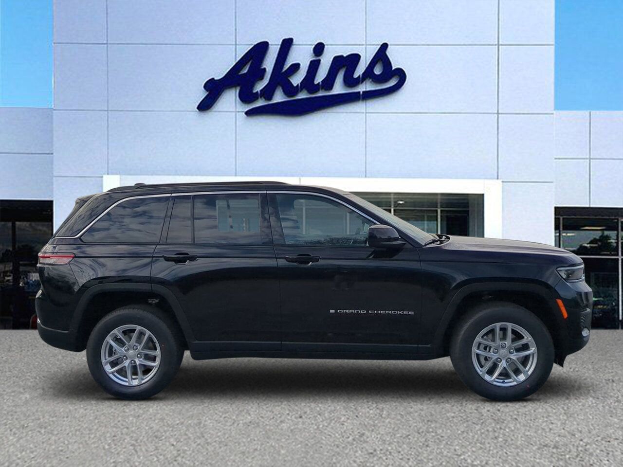 2025 Jeep Grand Cherokee Laredo X Winder GA